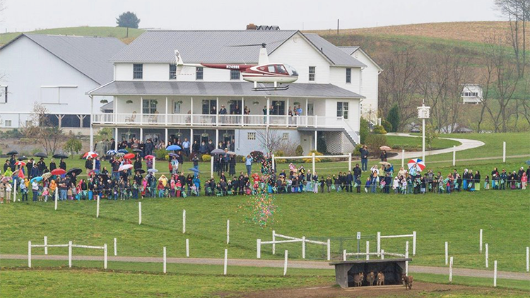 Helicopter Egg Hunt at the Farm at Walnut Creek | Easter Events in Cleveland
